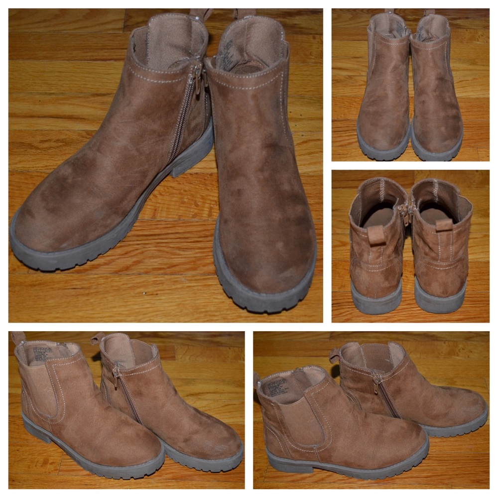 Youth girls GAP boots, size 2